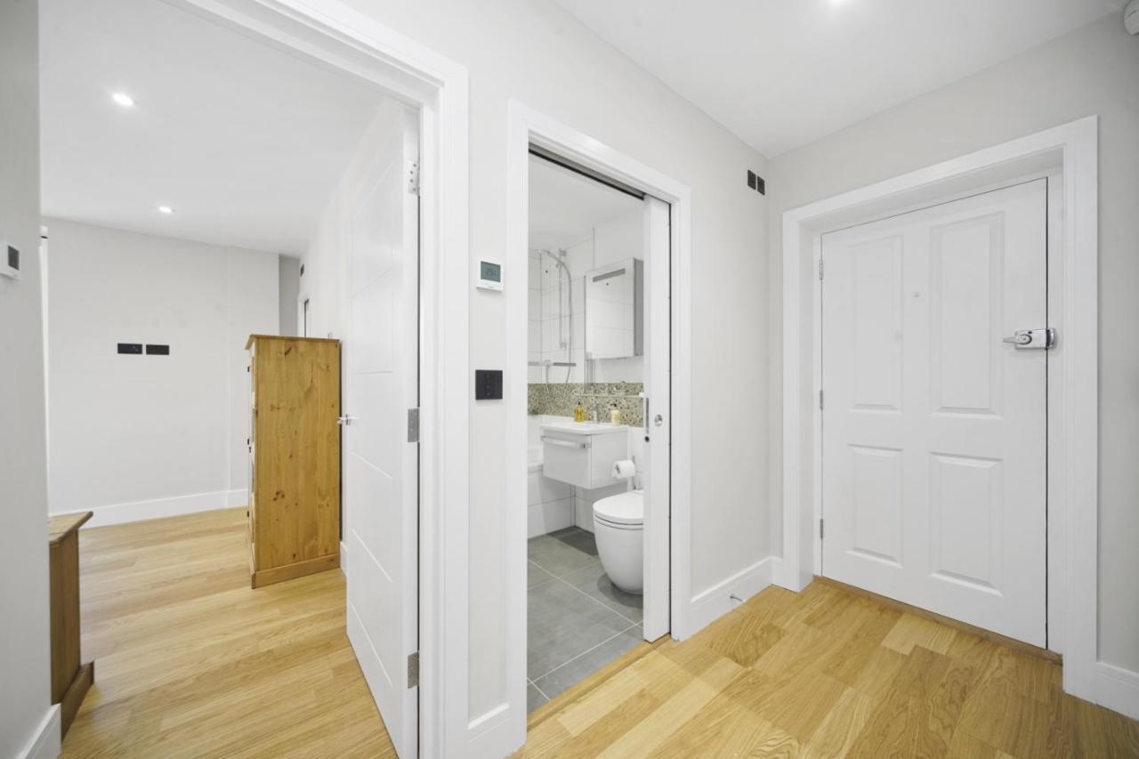 Flat 1 Bridge House Apartment Staines-upon-Thames Ngoại thất bức ảnh