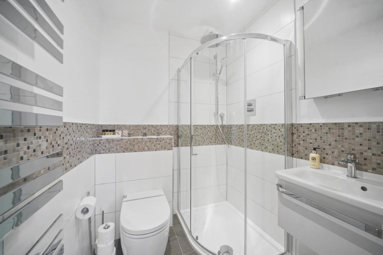 Flat 1 Bridge House Apartment Staines-upon-Thames Ngoại thất bức ảnh