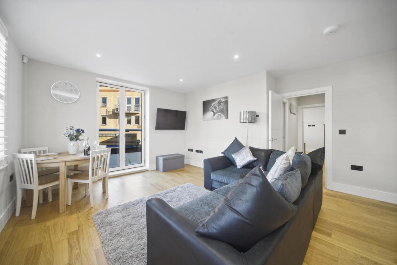 Flat 1 Bridge House Apartment Staines-upon-Thames Ngoại thất bức ảnh
