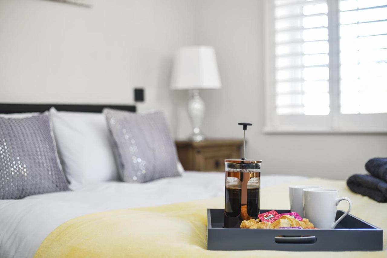 Flat 1 Bridge House Apartment Staines-upon-Thames Ngoại thất bức ảnh