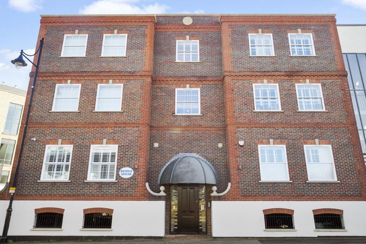 Flat 1 Bridge House Apartment Staines-upon-Thames Ngoại thất bức ảnh